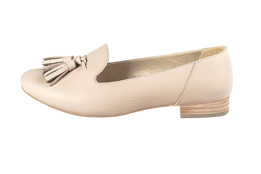 French elegance and refinement for these champagne white loafers with pompons, 
                available in many subtle leather and colour combinations. You can choose your materials and colours.
This pretty classic moccasin will bring a touch of femininity. 
  
                Matching clutches for parties, ceremonies and weddings.   
                You can customize these loafers to perfectly match your tastes or needs, and have a unique model.  
                Choice of leathers, colours, knots and heels. 
                Wide range of materials and shades carefully chosen.  
                Rich collection of flat, low, mid and high heels.  
                Small and large shoe sizes - Florence KOOIJMAN